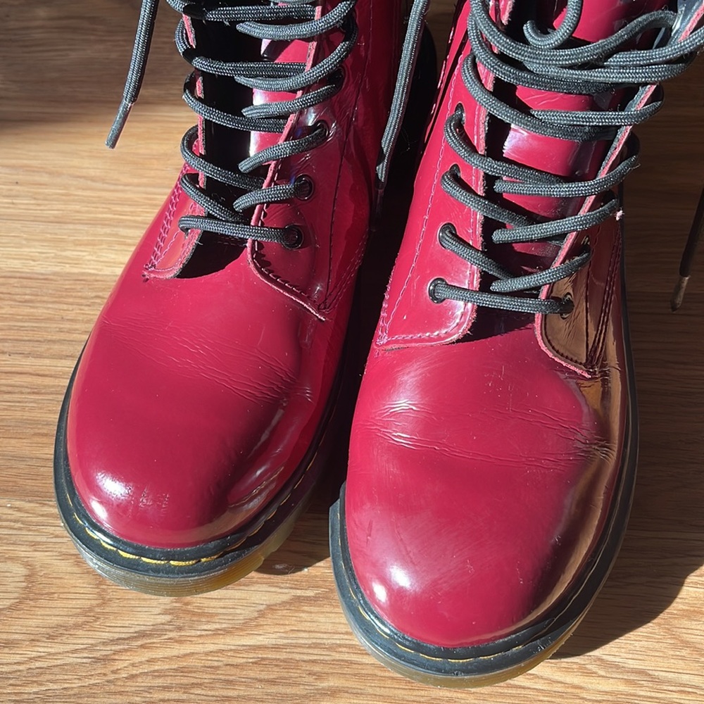 ๐Doc Martens Genuine Patent Leather Boots, EU 37 - Picture 6 of 7
